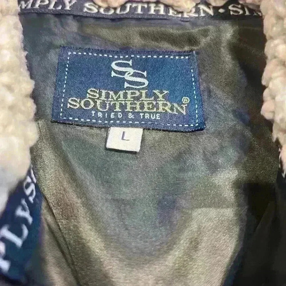 Simply Southern Black Full Zip Sherpa Fleece Vest Women’s Size Large Outdoor - Picture 3 of 6